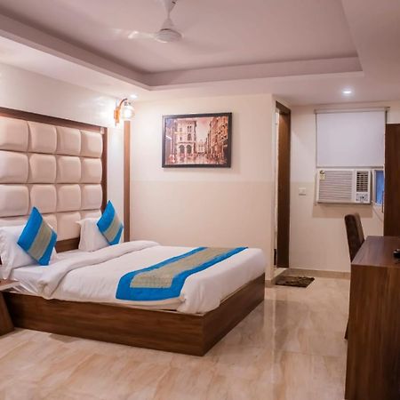 โฮเต็ล แอร์พอร์ท ซิตี้ Hotel นิวเดลี ภายนอก รูปภาพ