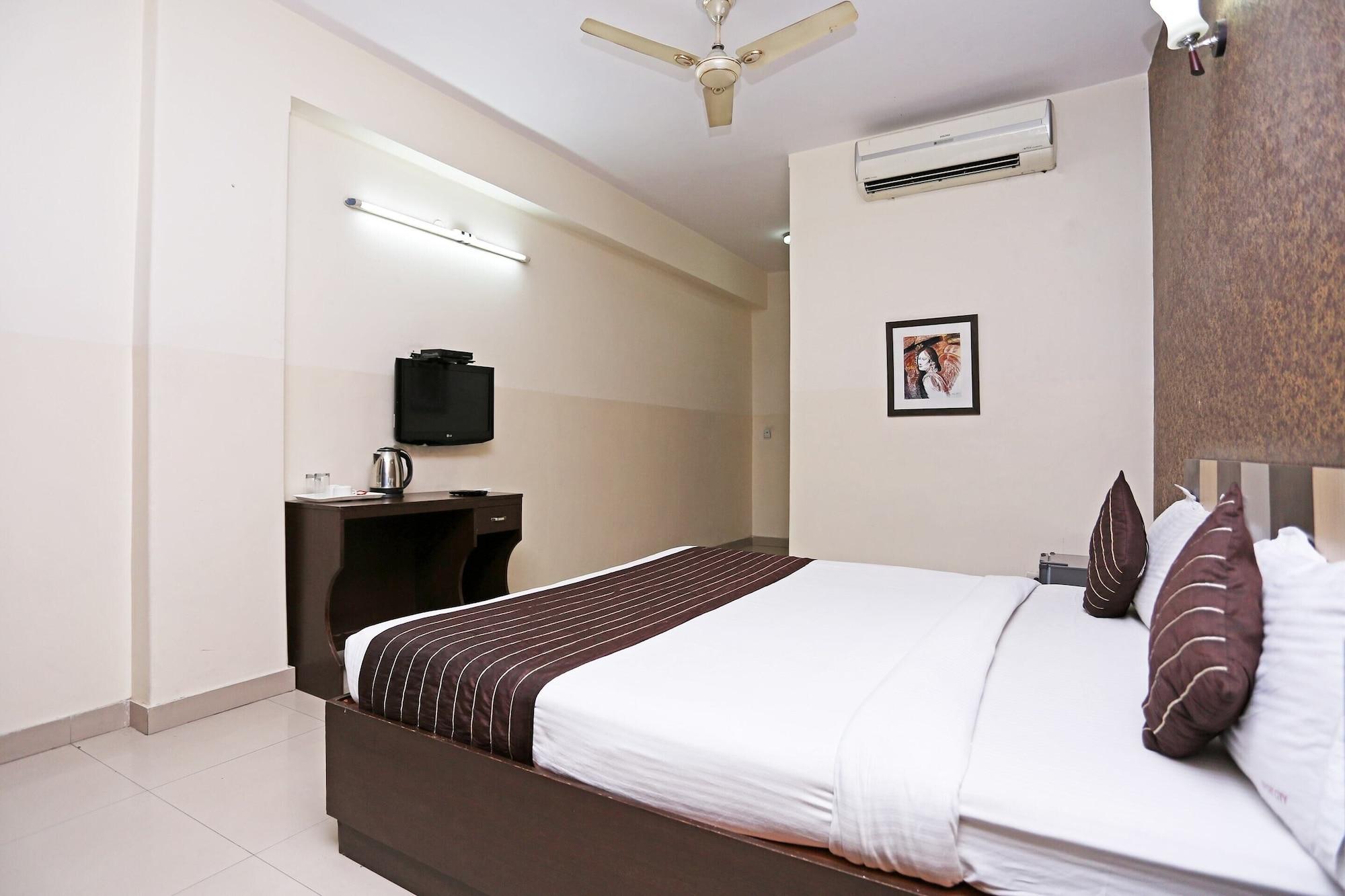 โฮเต็ล แอร์พอร์ท ซิตี้ Hotel นิวเดลี ภายนอก รูปภาพ