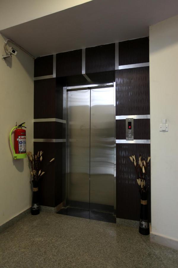 โฮเต็ล แอร์พอร์ท ซิตี้ Hotel นิวเดลี ภายนอก รูปภาพ