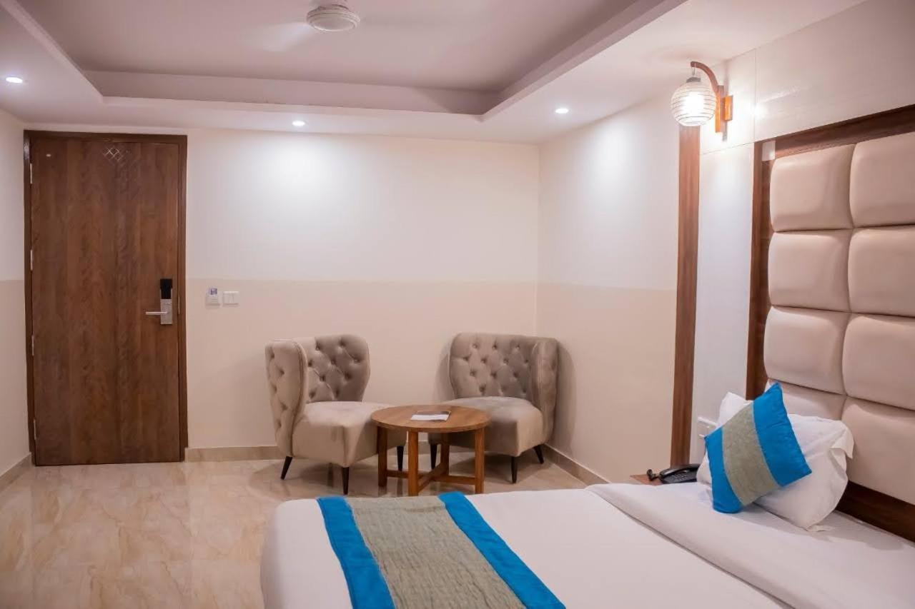 โฮเต็ล แอร์พอร์ท ซิตี้ Hotel นิวเดลี ภายนอก รูปภาพ
