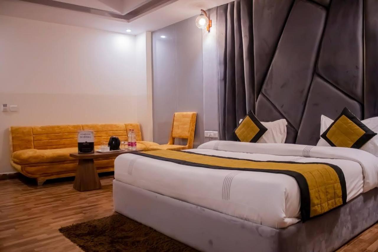 โฮเต็ล แอร์พอร์ท ซิตี้ Hotel นิวเดลี ภายนอก รูปภาพ