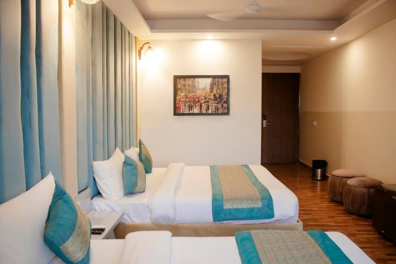 โฮเต็ล แอร์พอร์ท ซิตี้ Hotel นิวเดลี ภายนอก รูปภาพ