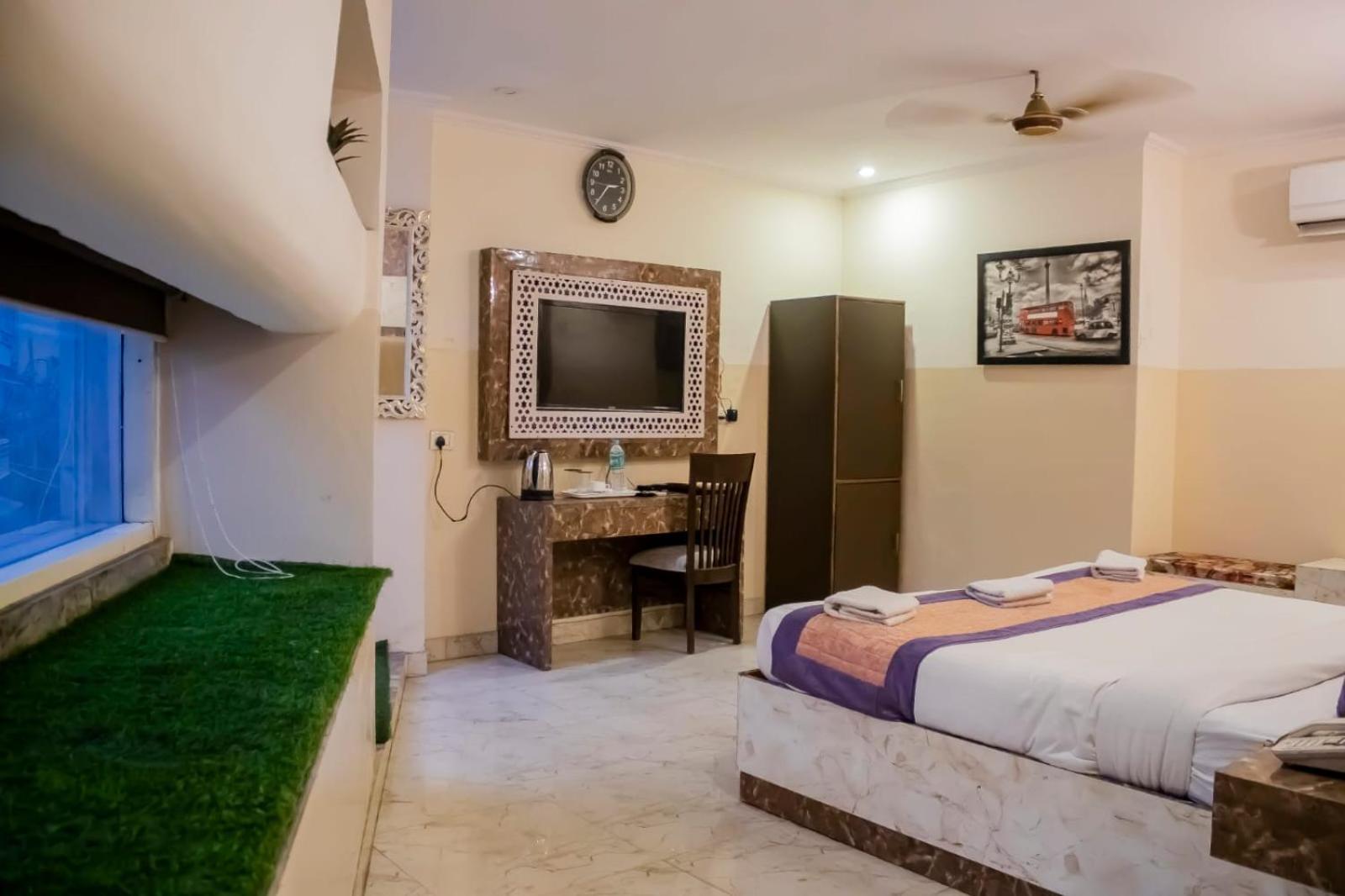 โฮเต็ล แอร์พอร์ท ซิตี้ Hotel นิวเดลี ภายนอก รูปภาพ