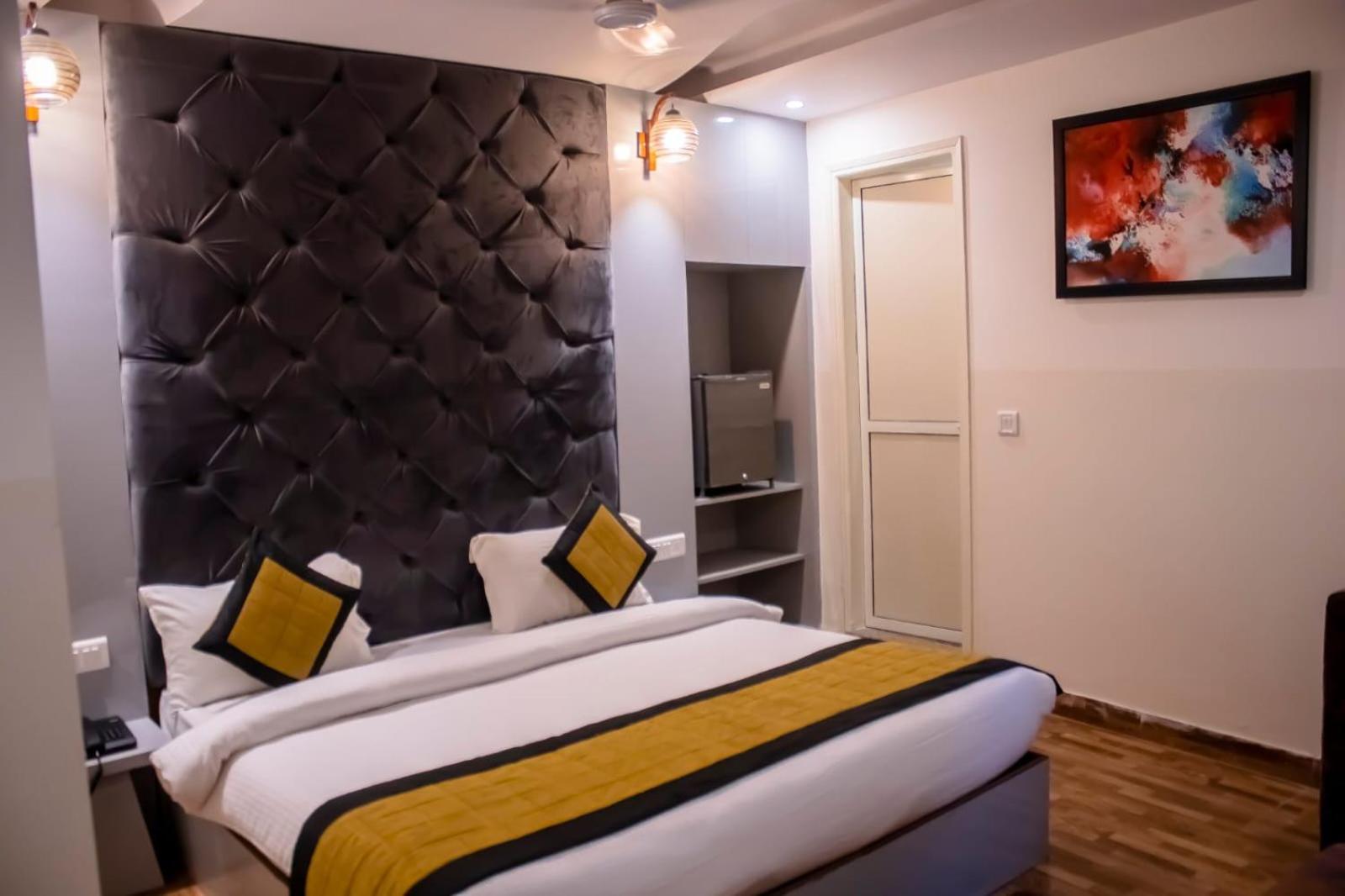 โฮเต็ล แอร์พอร์ท ซิตี้ Hotel นิวเดลี ภายนอก รูปภาพ