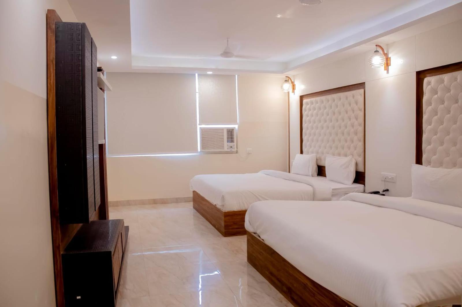 โฮเต็ล แอร์พอร์ท ซิตี้ Hotel นิวเดลี ภายนอก รูปภาพ