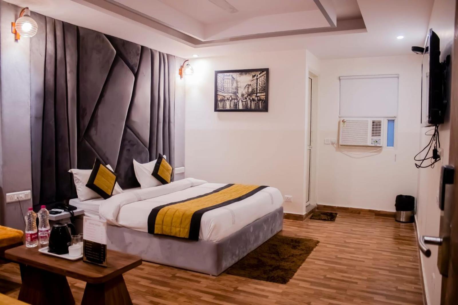 โฮเต็ล แอร์พอร์ท ซิตี้ Hotel นิวเดลี ภายนอก รูปภาพ