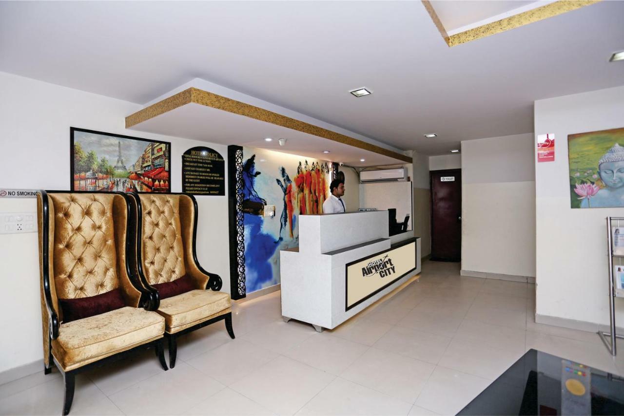 โฮเต็ล แอร์พอร์ท ซิตี้ Hotel นิวเดลี ภายนอก รูปภาพ